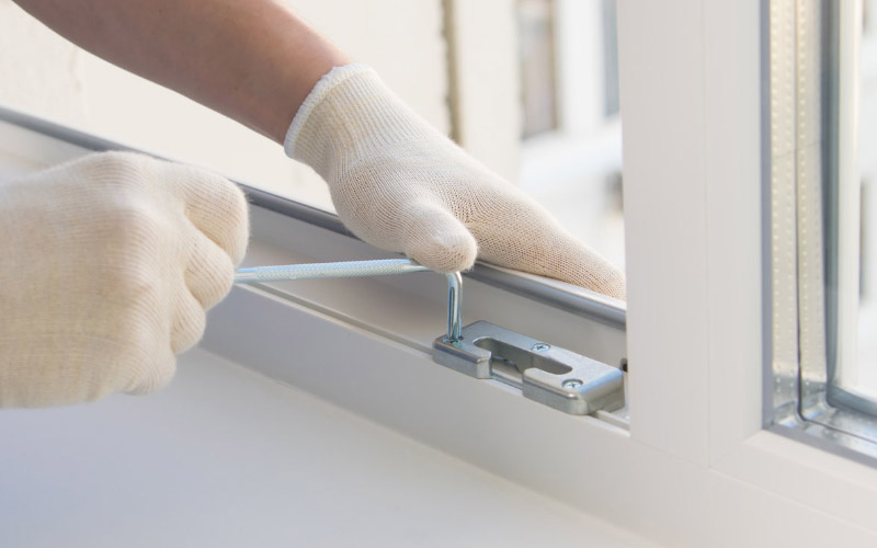 Analysis of specifications, dimensions, and load-bearing performance of sliding hinges for doors and windows